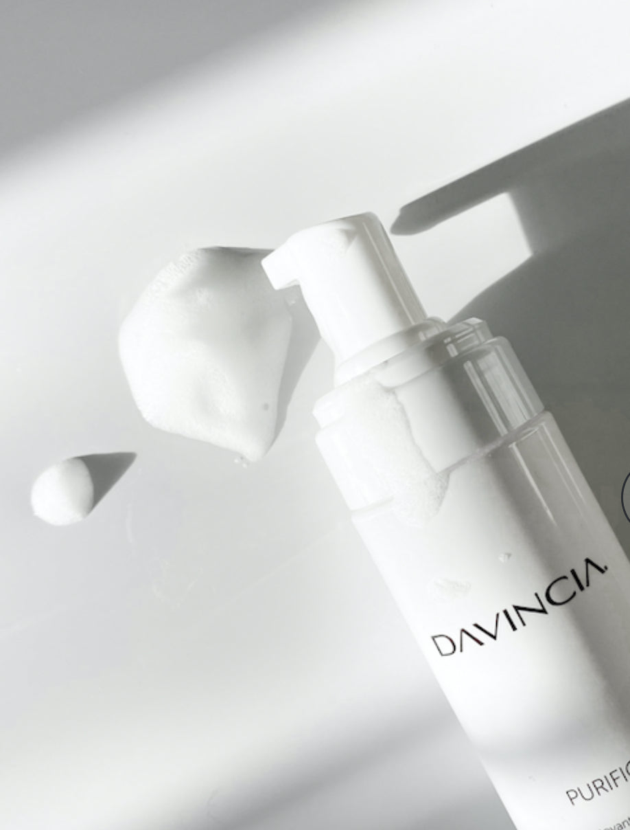 🫧 PURIFICA™ – Mousse Nettoyante & Éclaircissante Biocompatibl